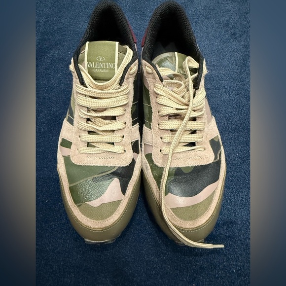 VALENTINO GARAVANI 
Fabric Suede Camouflage Womens Rockrunner Sneakers - Picture 1 of 9